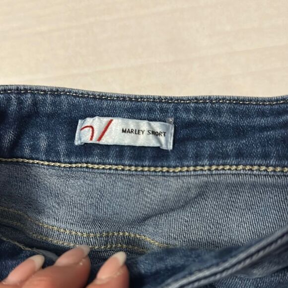 Vigross Distressed Denim Women’s Jean Shorts size 31 - Picture 7 of 8